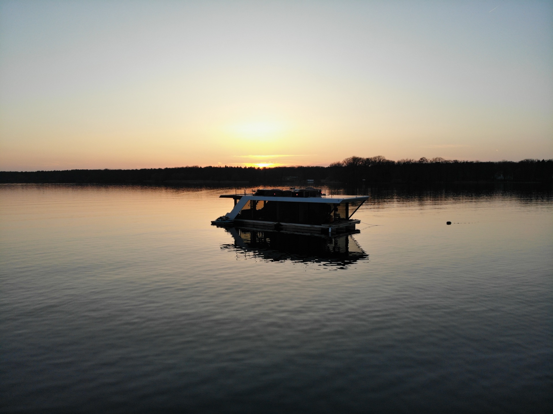 LakeView aus der Luft bei Sonnenuntergang
